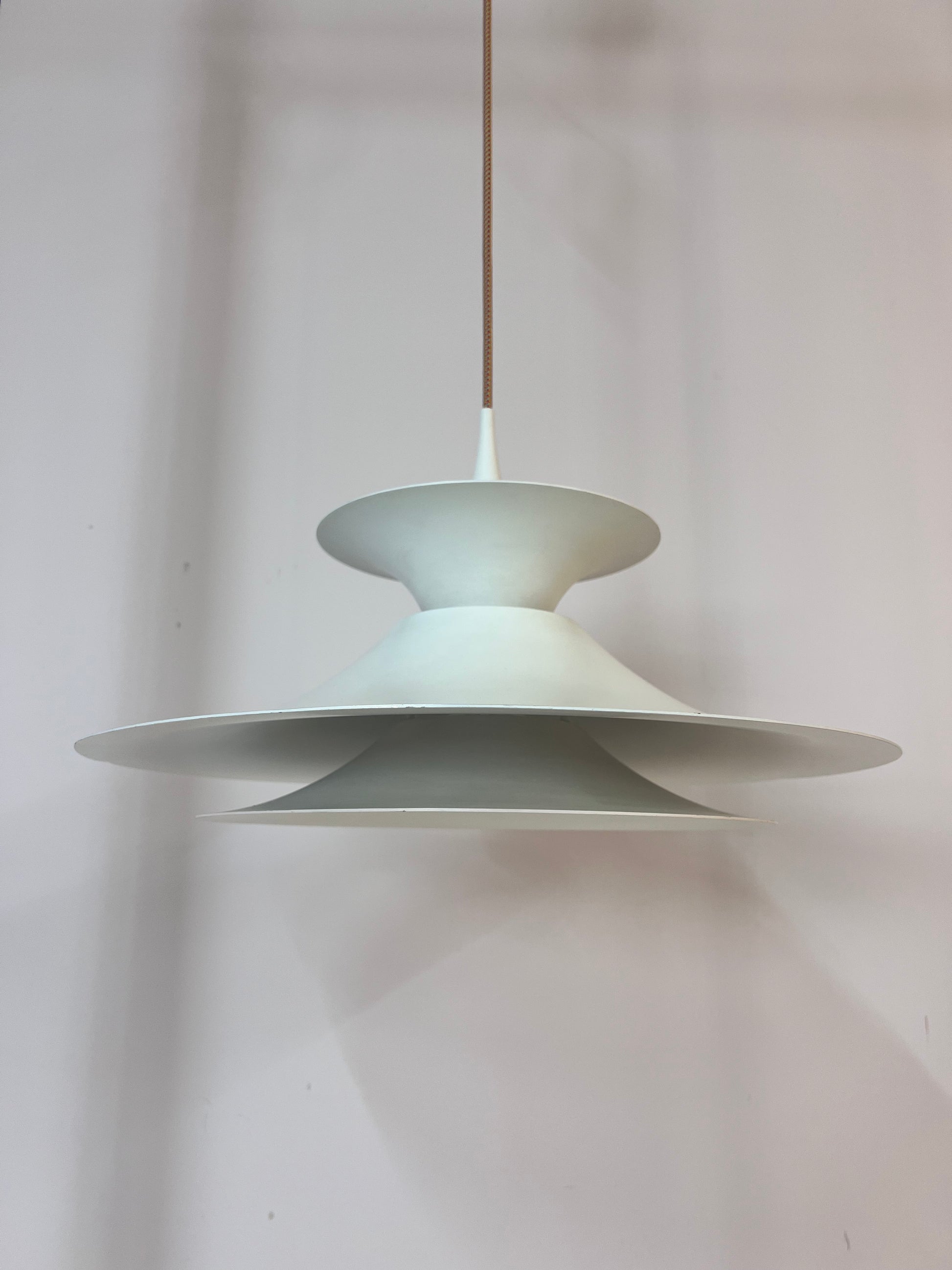 Lamellenlampe 'Radius' weiß von Erik Blaslev für Fog & Mørup