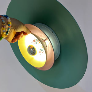Lamellenlampe neu lackiert, Dänemark