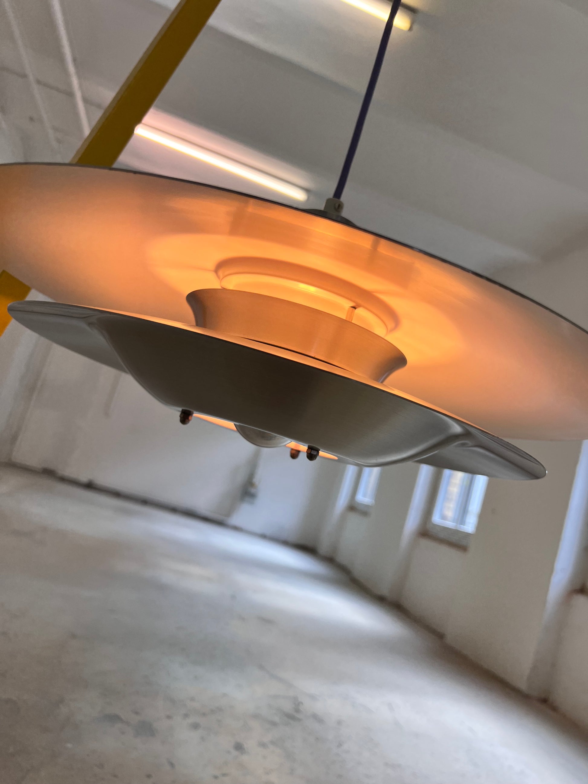Lamellenlampe lila silber aus Dänemark