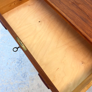 Kommode Teak mit Schloss aus Dänemark
