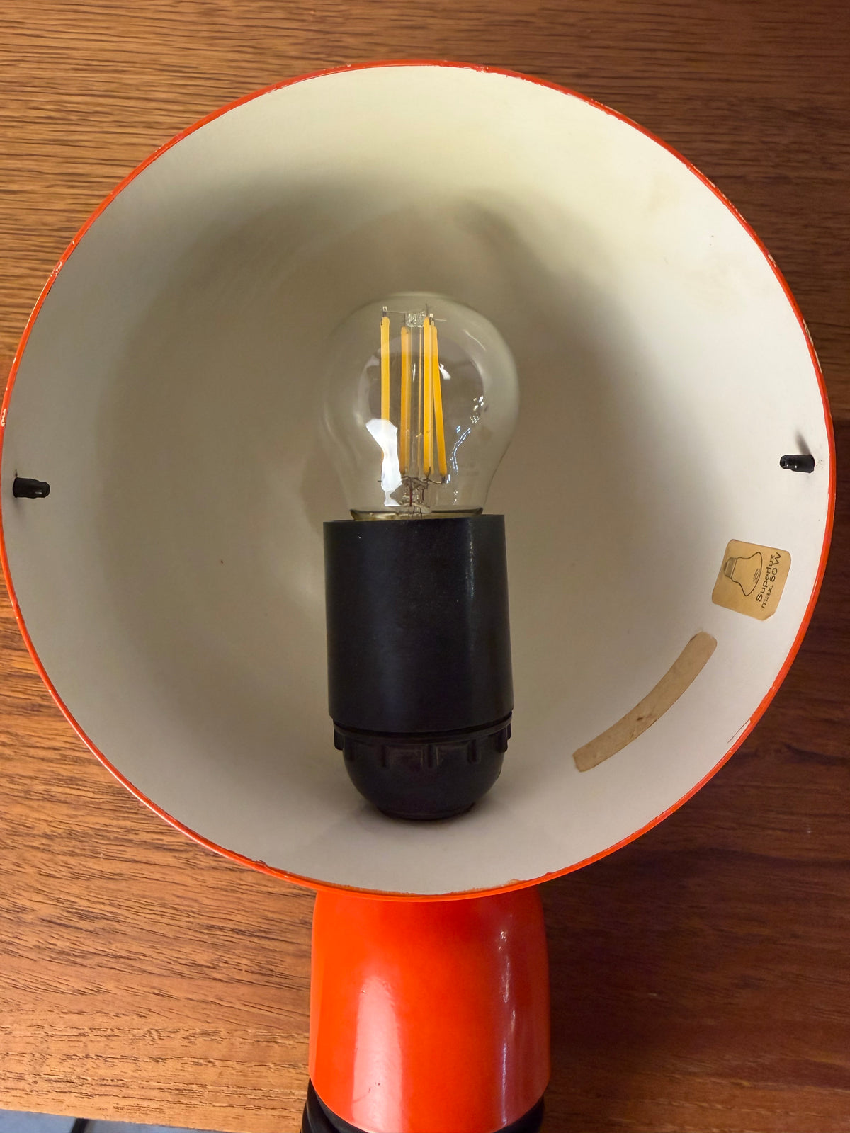 Klemmlampe orange schwarz aus Dänemark