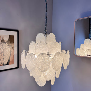 Kronleuchter weiß silber mit Arylglasplatten