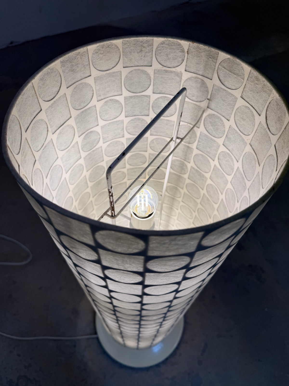 Cocoon-Stehlampe von Goldkant Leuchten