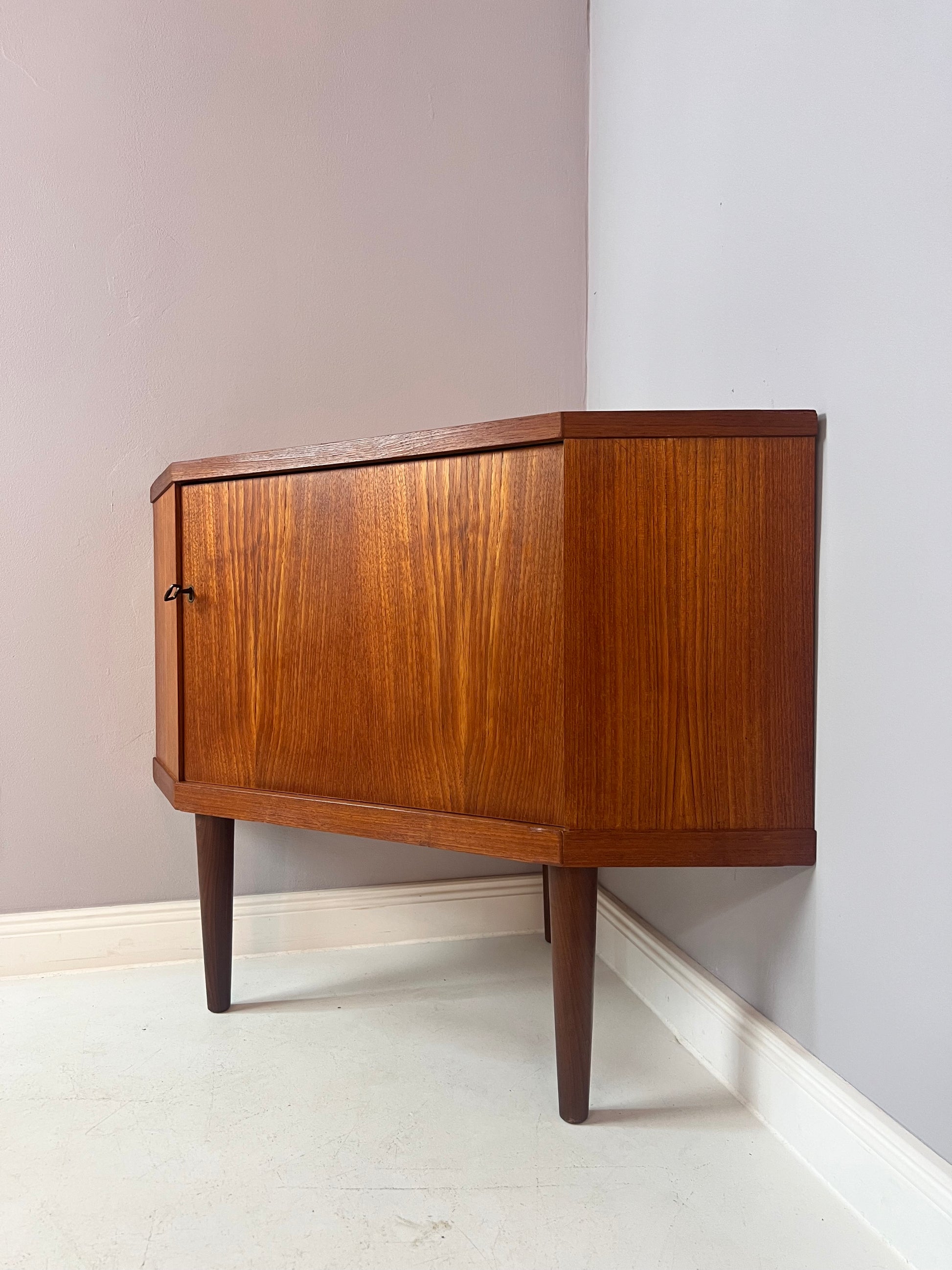 Eckschrank Teak aus Dänemark