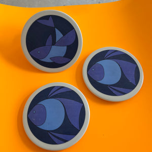 Set: 3x Sammelteller / Wandteller Fische blau von Ib Antoni für Bing & Grøndahl