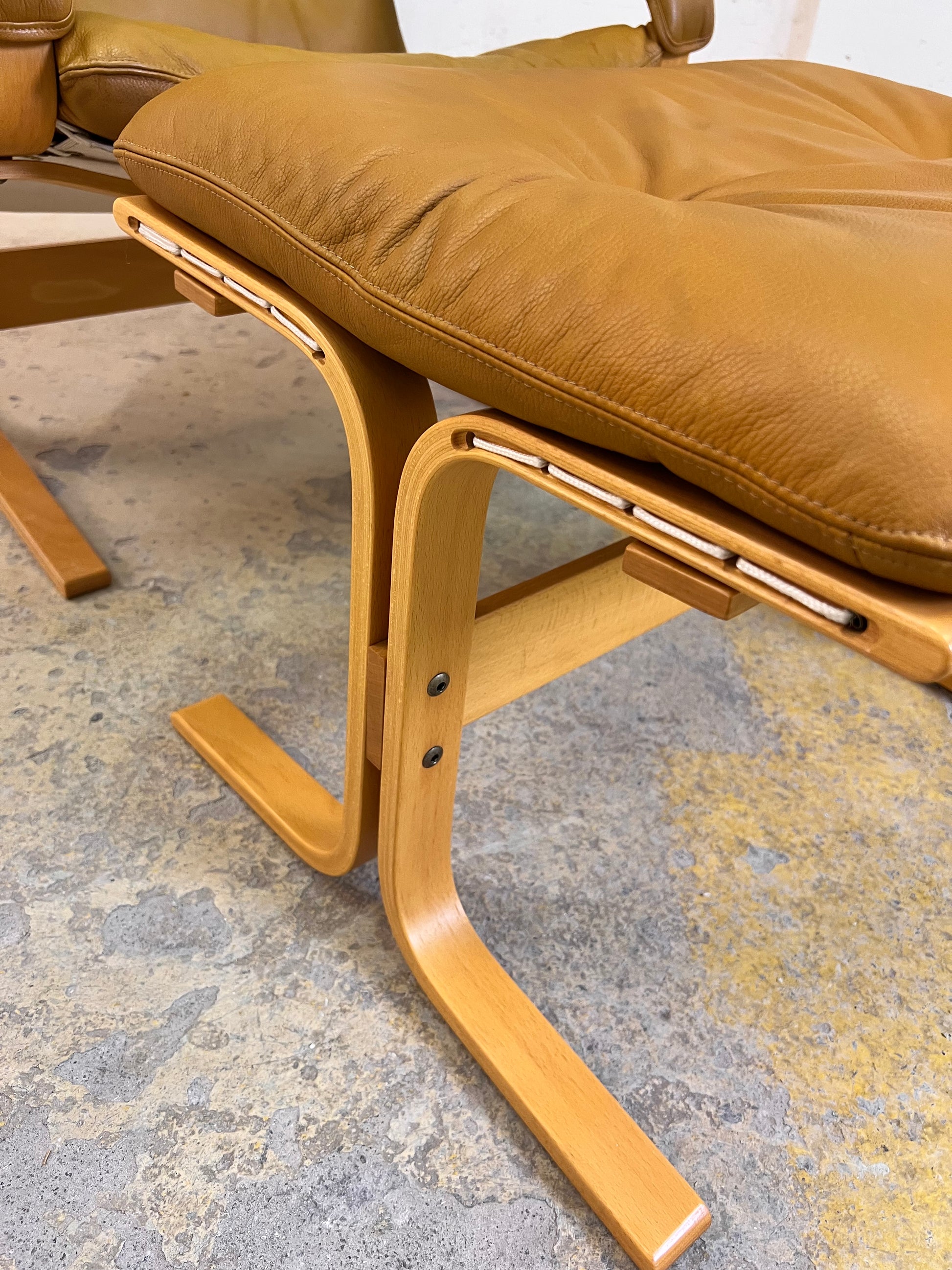 Set: Sessel Siesta mit Hocker Echtleder von Ingmar Relling für Westnofa