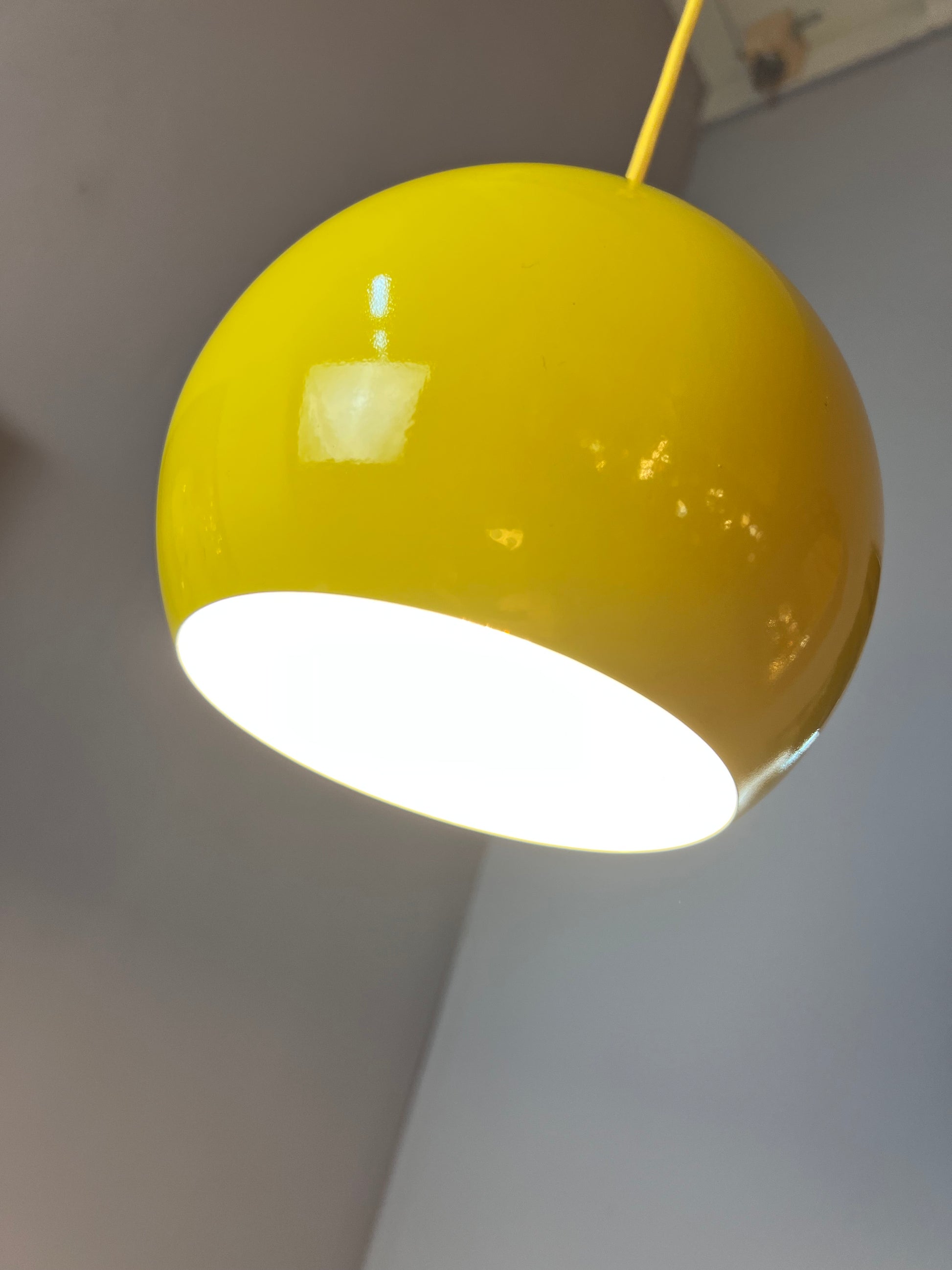 Kugellampe gelb aus Dänemark