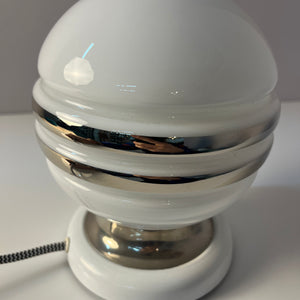 Kugel-Tischlampe weiß Chrom