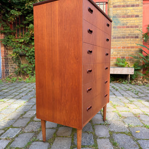 Kommode Teak mit Griffmulden von Kværndrup Møbelfabrik