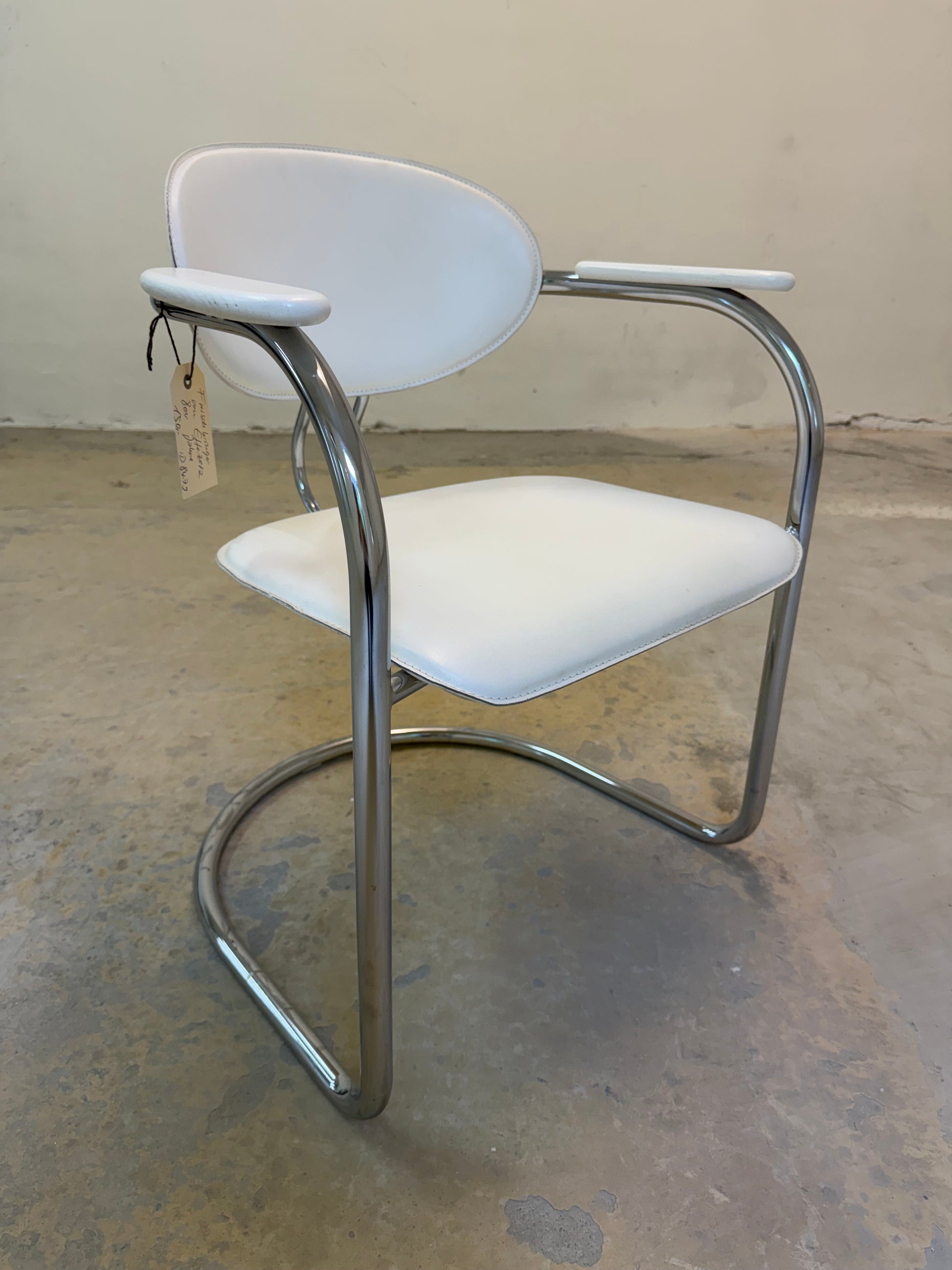 Freischwinger weiß Chrom von Effezeta