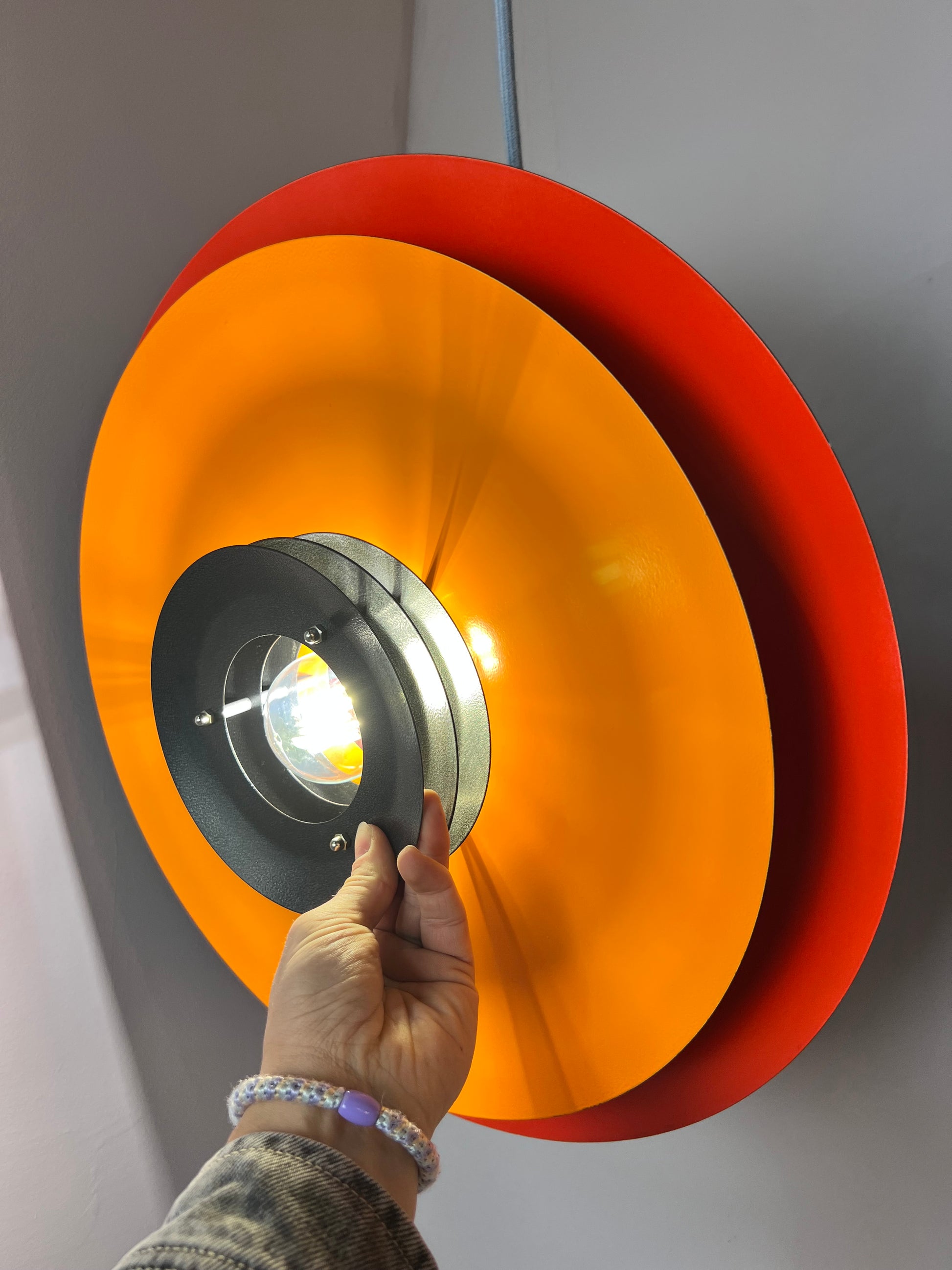 Lamellenlampe neu lackiert orange schwarz