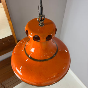Keramiklampe orange mit Kette aus Westdeutschland