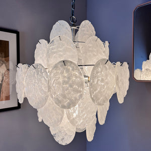 Kronleuchter weiß silber mit Arylglasplatten