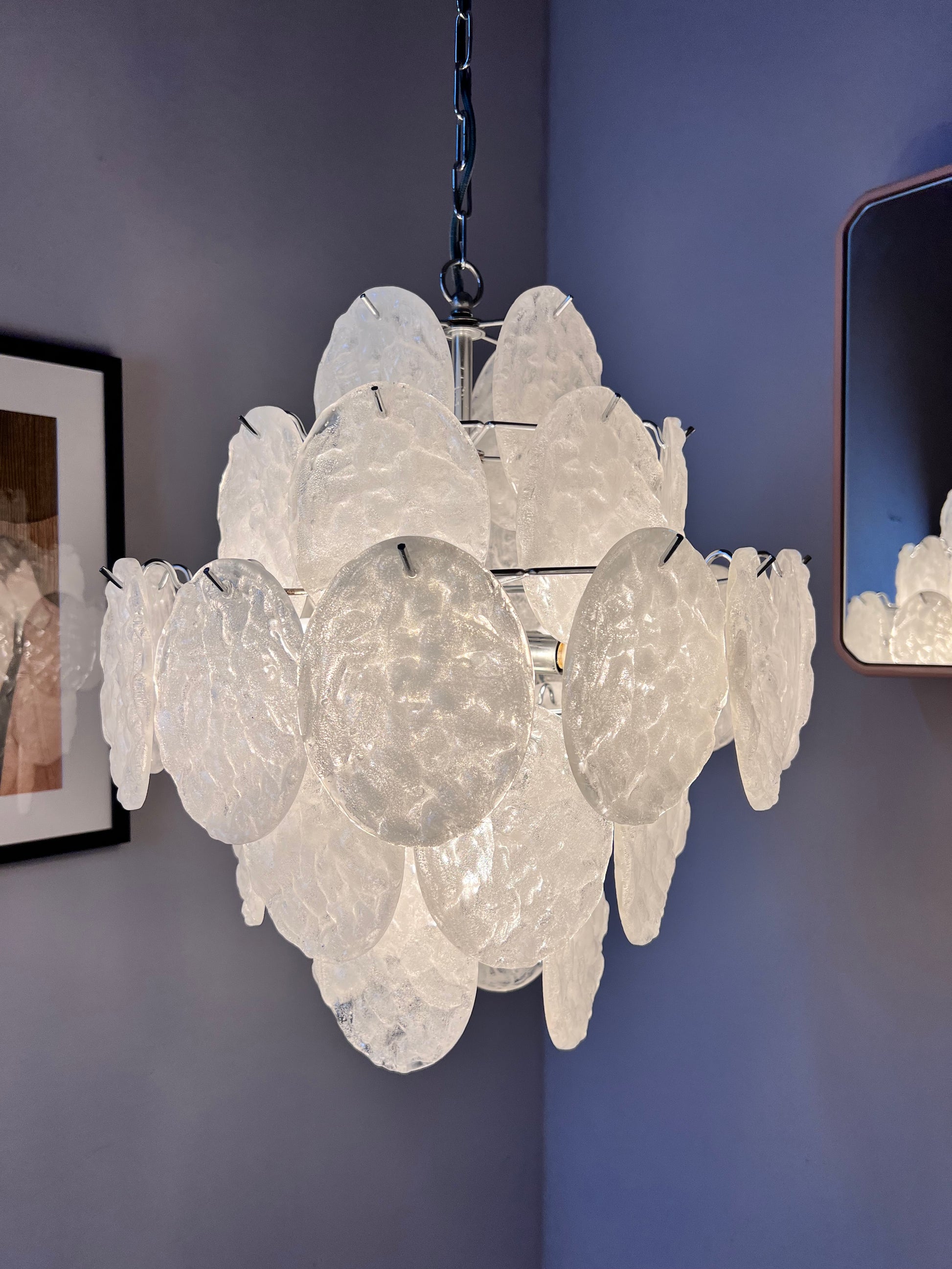 Kronleuchter weiß silber mit Arylglasplatten