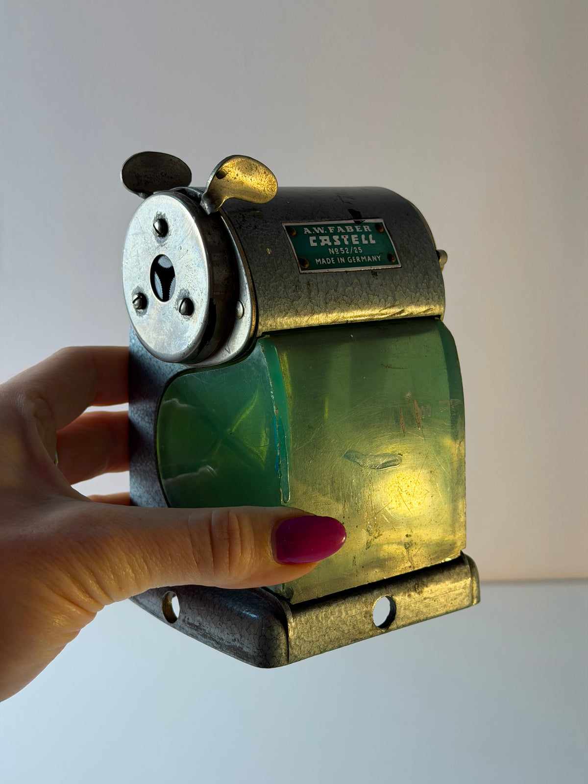 Spitzmaschine / Anspitzer No. 52/25 von A.W. Faber-Castell