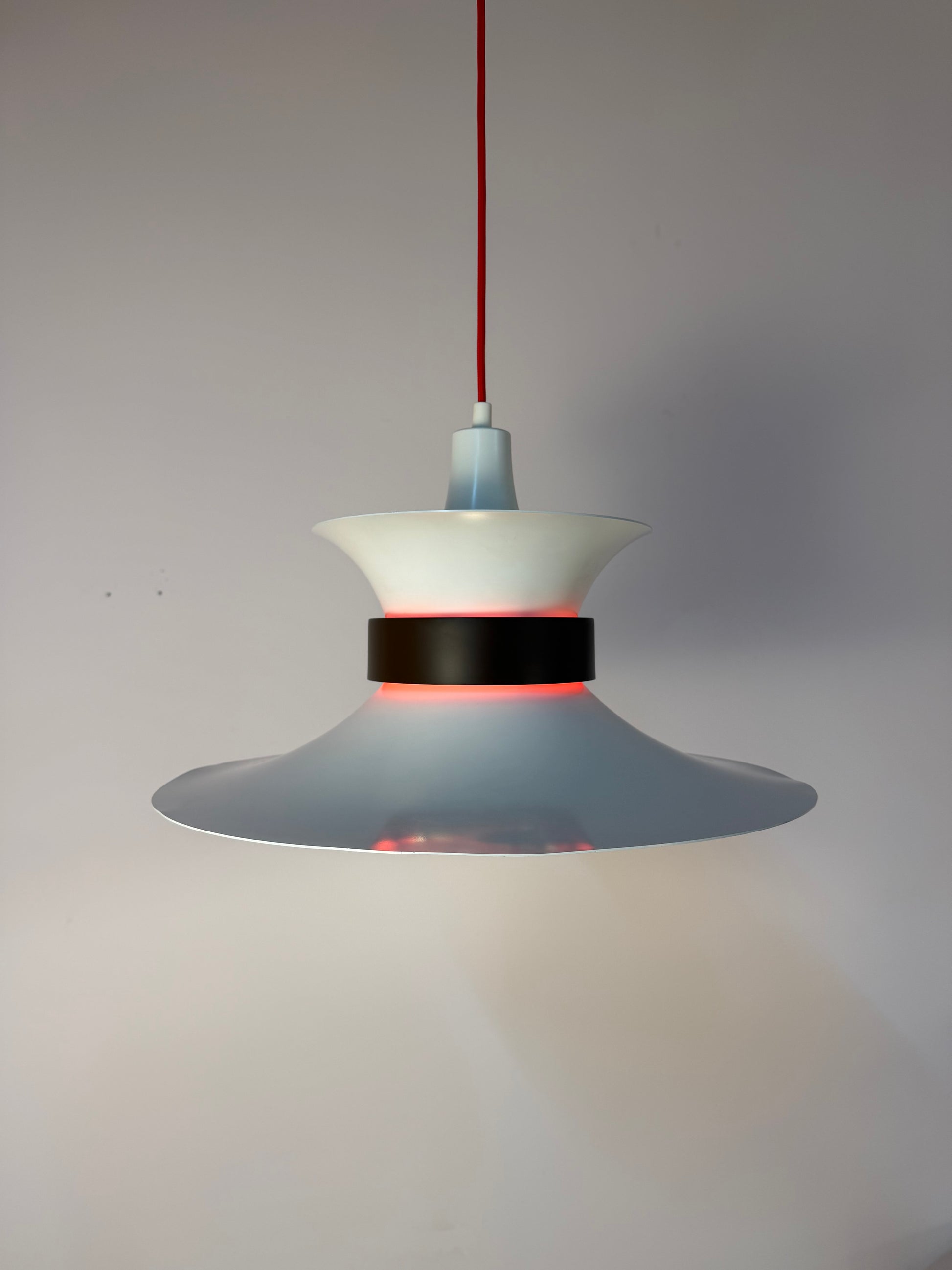 Lamellenlampe weiß schwarz von Bent Nordsted für Lyskaer Belysning