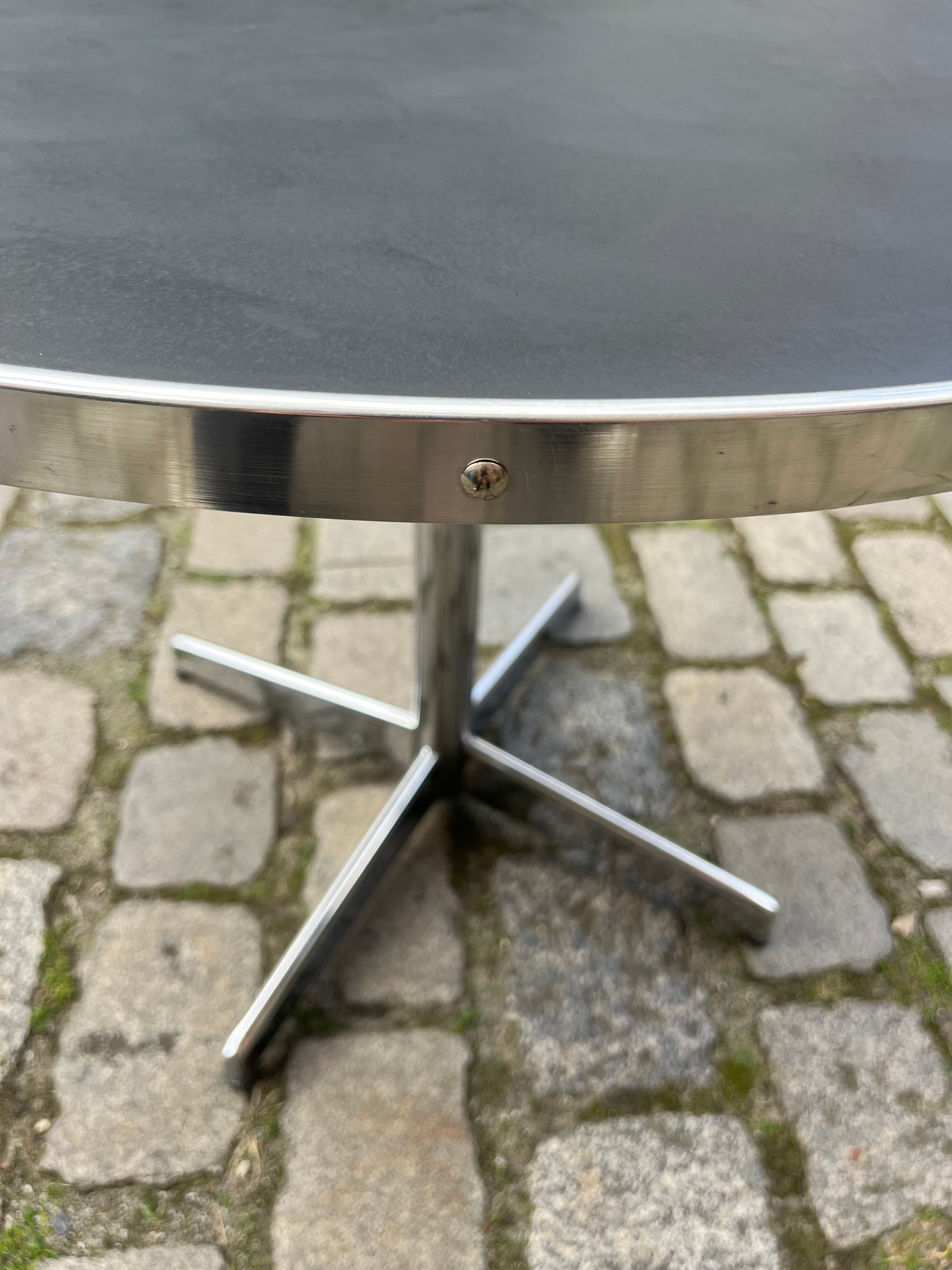 Couchtisch schwarz Linoleum Chrom von Mauser