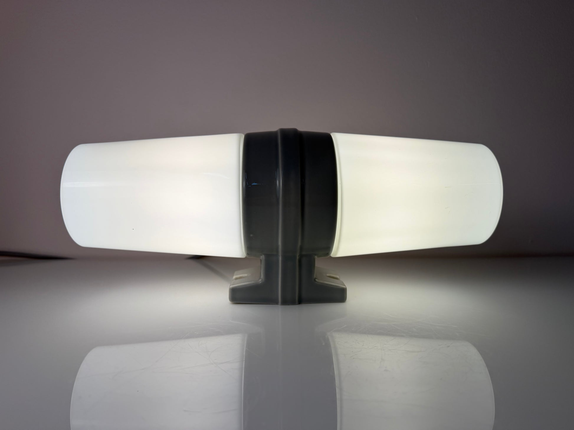 Wandlampe Modell 6065 grau von Sigvard Bernadotte für Ifö