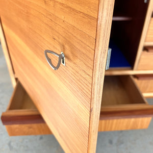 Sideboard Esche mit Schranktüren und Schubladen