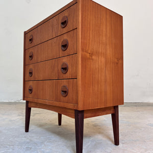 Kommode Teak mit runden Griffmulden aus Dänemark