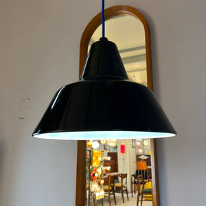 Hängelampe mit schwarzer Emaille von Louis Poulsen