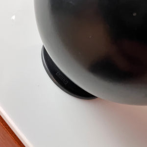 Kugelaschenbecher schwarz Chrom von Quist