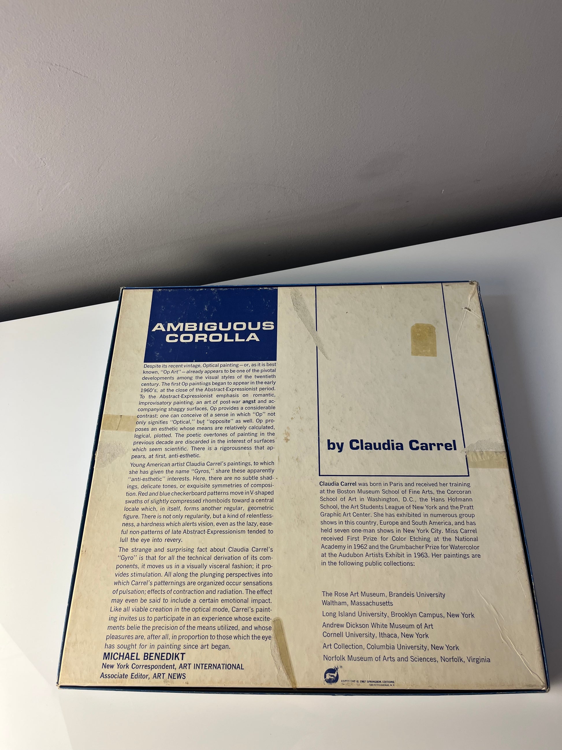 Puzzle "Ambiguous Corolla" rot blau von Claudia Carrel für Springbok Editions