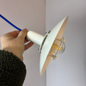 Kleine Lamellenlampe weiß aus Dänemark