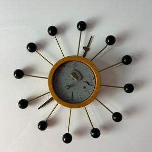 Wanduhr Holz Messing im Stil von George Nelson