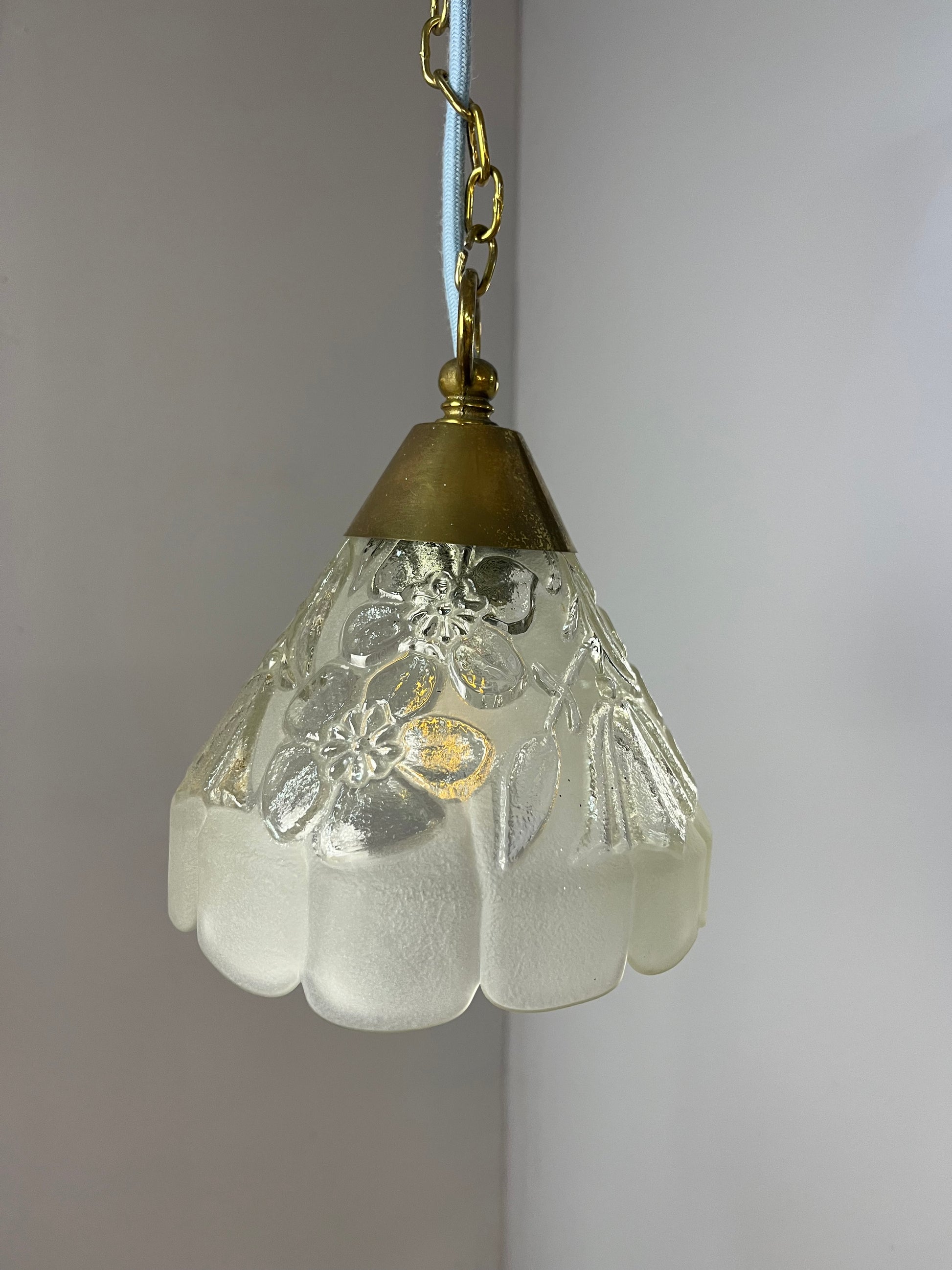 Hängelampe Glas Messing mit Kette aus Dänemark