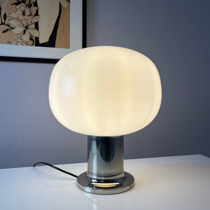 Mushroom Tischlampe Opalglas Chrom von Doria