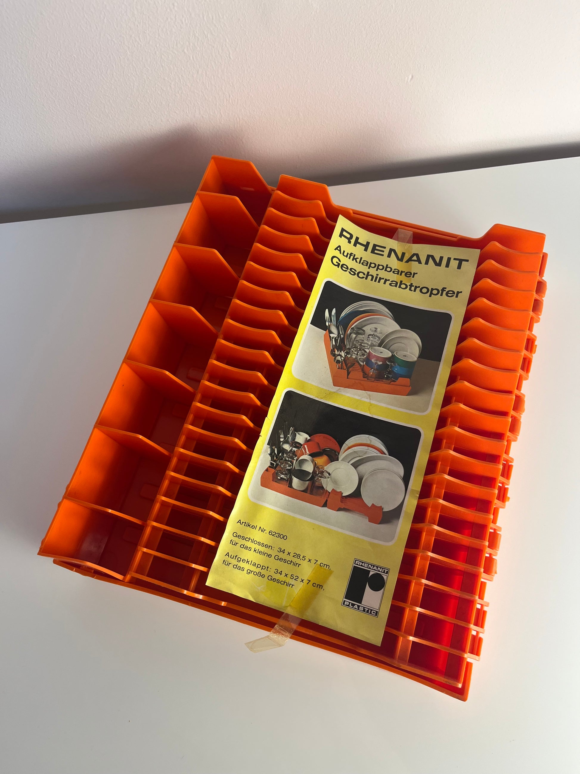 Aufklappbarer Geschirrabtropfer orange von Rhenanit