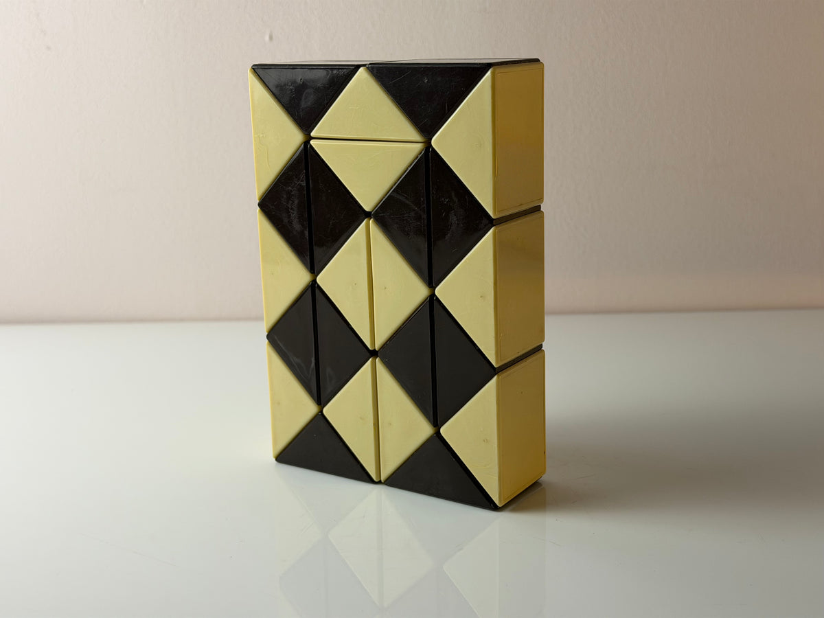 Original Rubik's Snake - Zauberschlange schwarz weiß