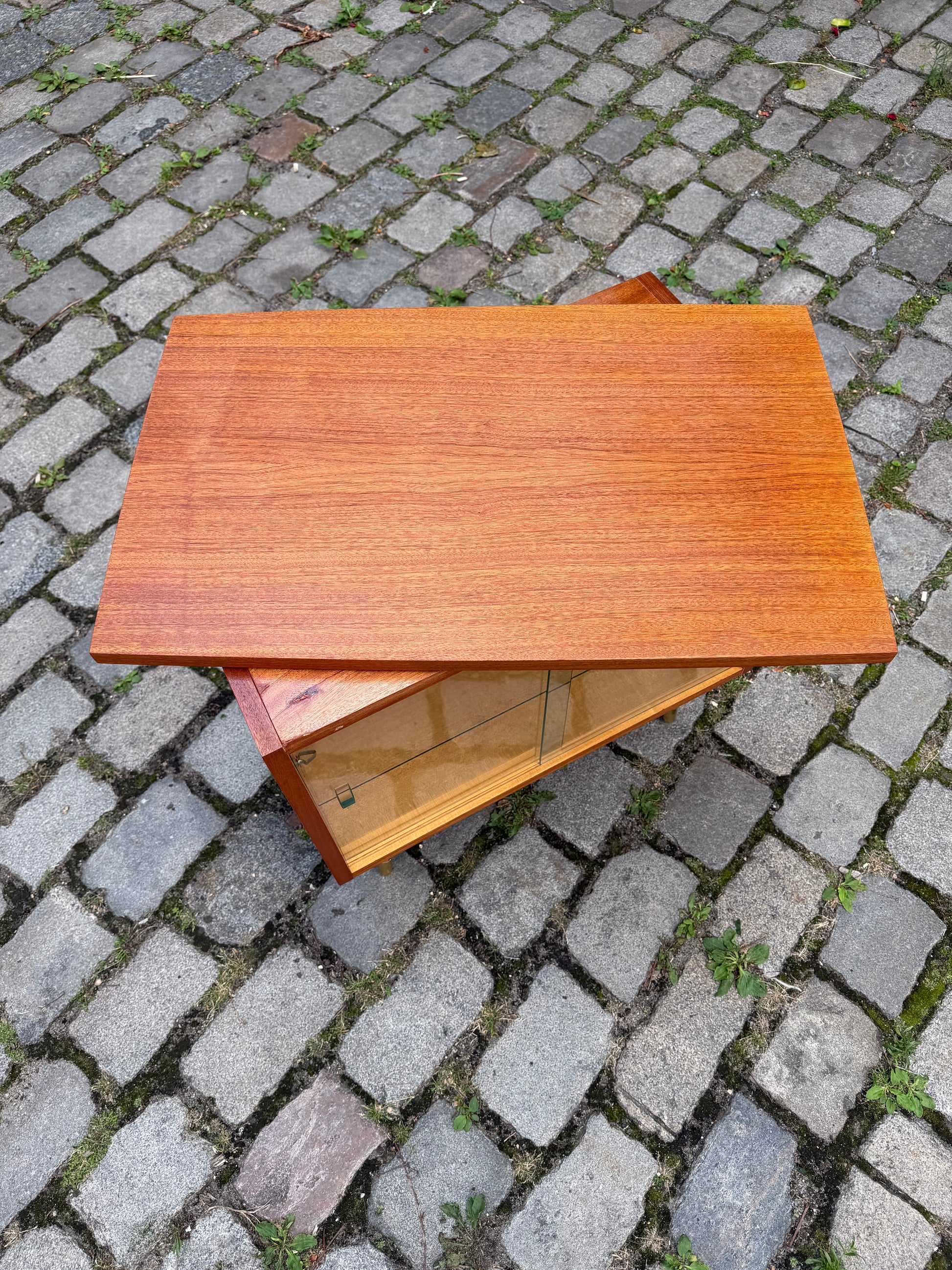 Fernsehvitrine Sapelli-Mahagoni mit drehbare Platte