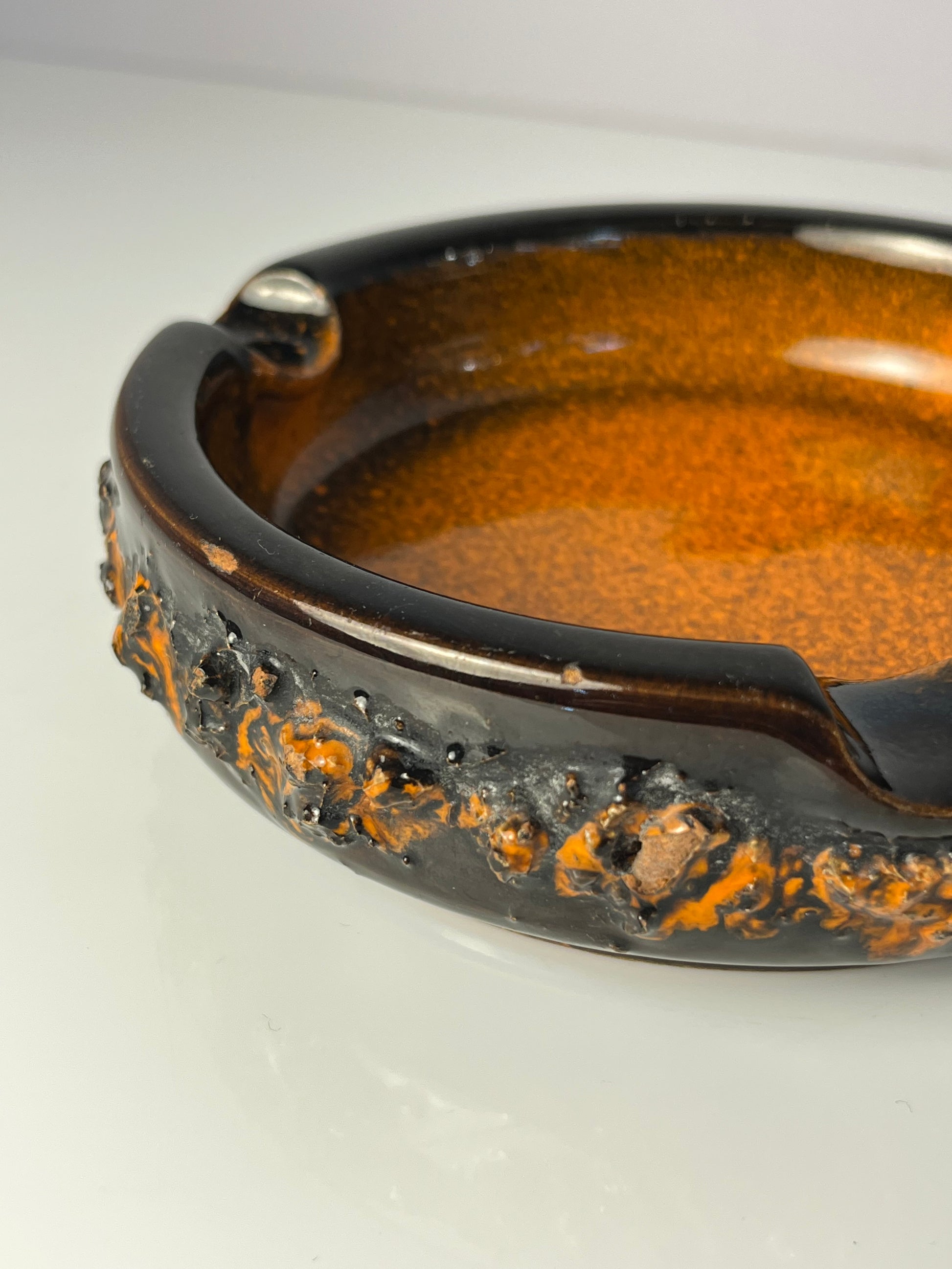 Aschenbecher Fat Lava orange braun von Funi Island - Handmade in Iceland