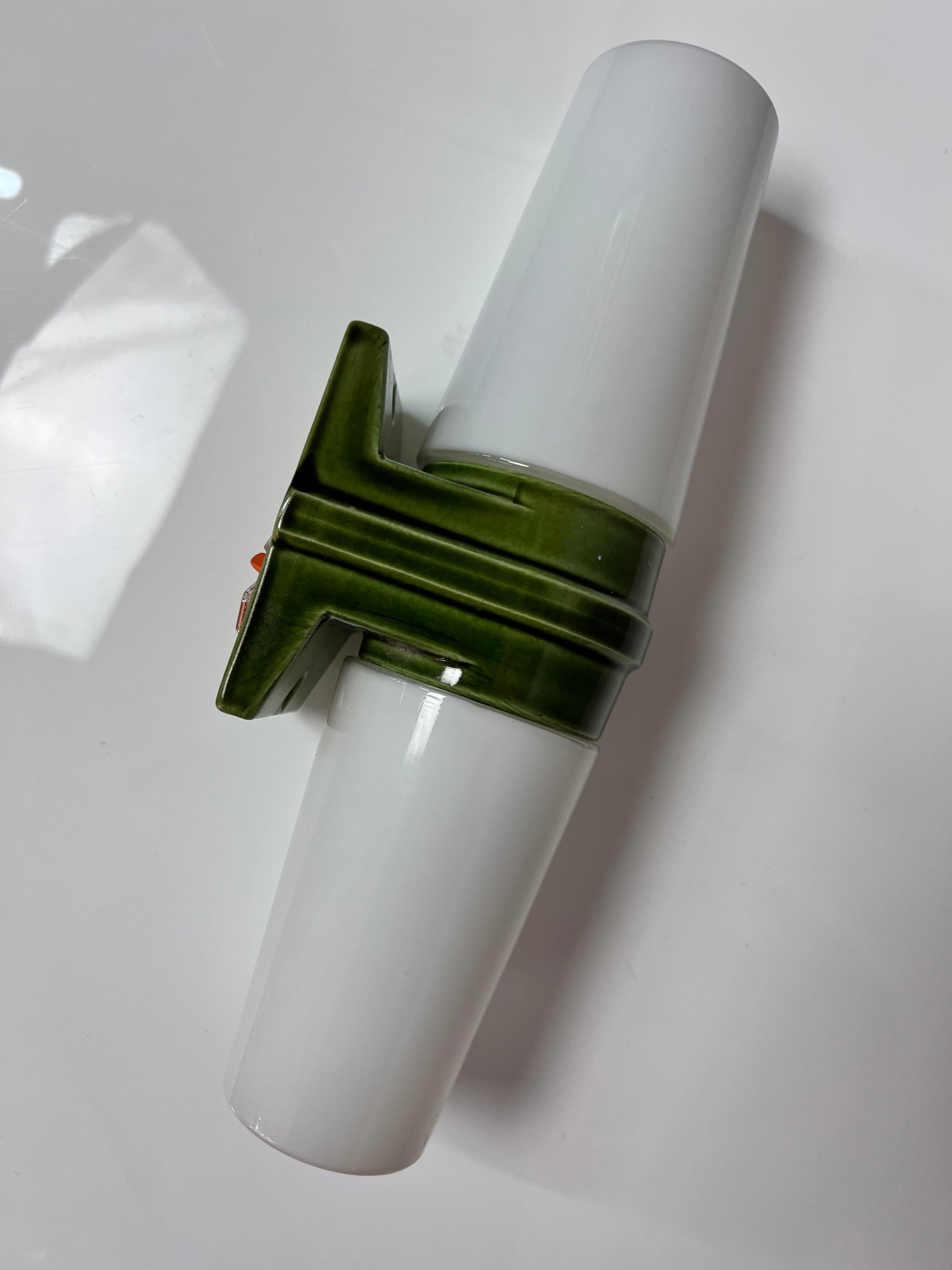 Wandlampe Modell 6060 grün von Sigvard Bernadotte für Ifö