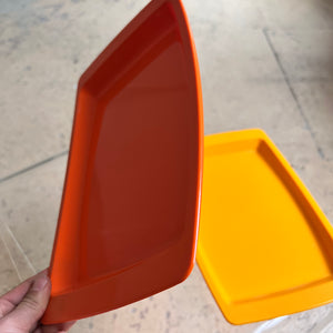 Set: 2x Tabletts orange gelb aus Hong Kong 70er