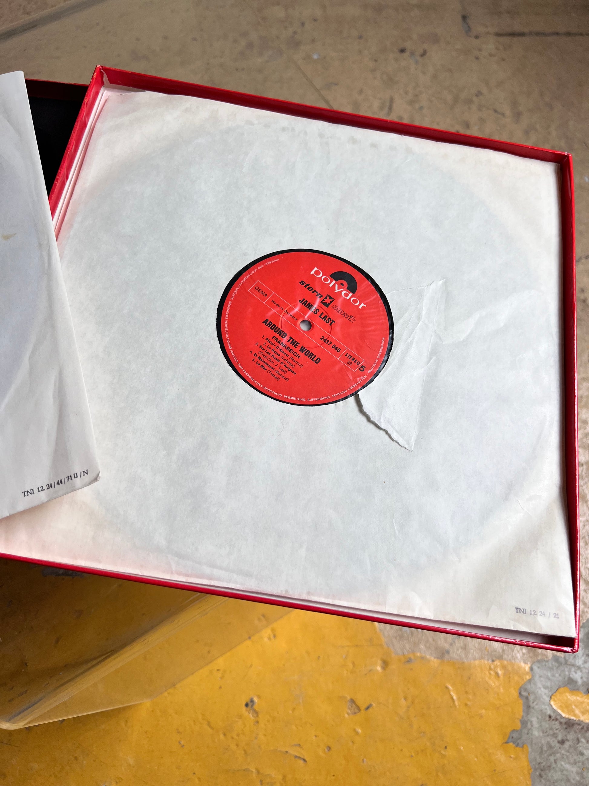 Schallplatte: James Last „Around the World“ / 3 LP Box