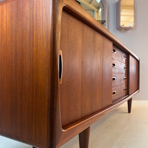 Sideboard Teak von H.P. Hansen