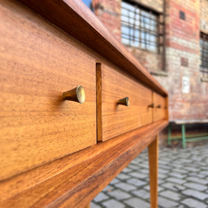 Konsolentisch Nussbaum von WK Möbel