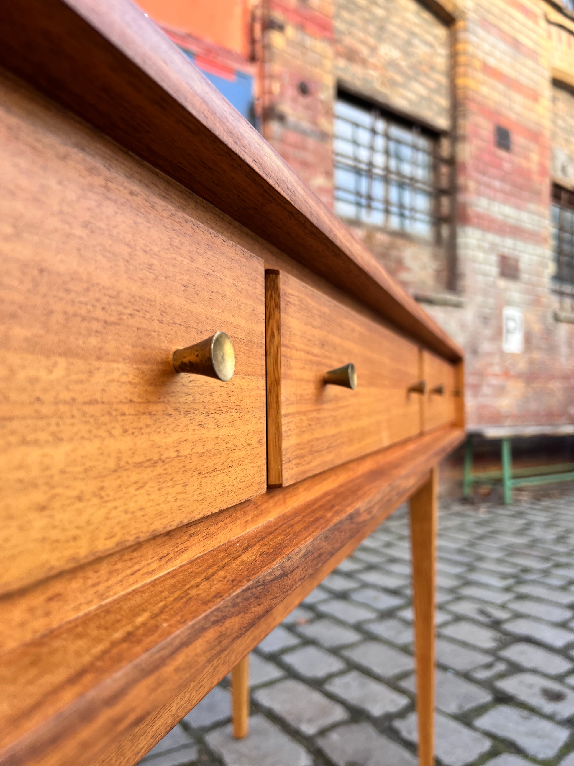 Konsolentisch Nussbaum von WK Möbel