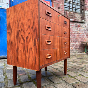 Kommode Teak mit Schloss aus Dänemark