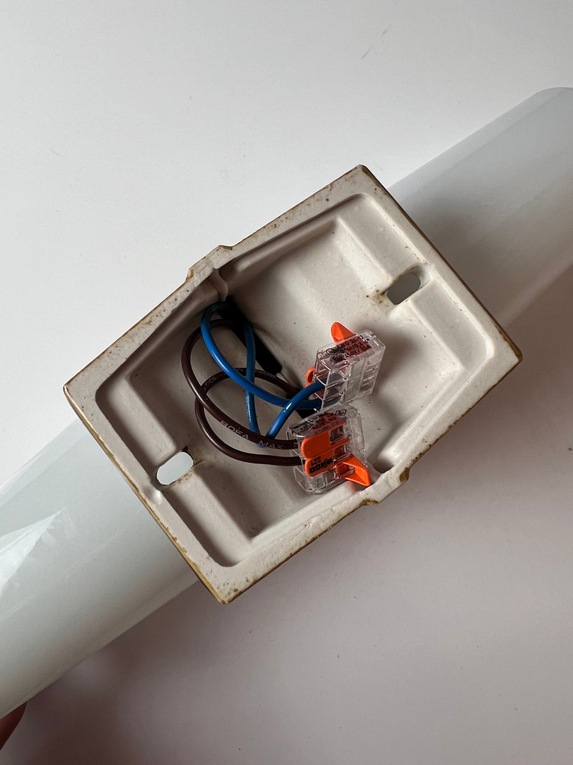 Wandlampe Modell 6060 braun von Sigvard Bernadotte für Ifö