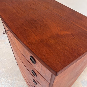 Halbrunde Kommode Teak mit runden Griffen & Schloss aus Dänemark