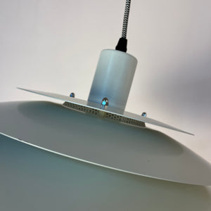 Lamellenlampe weiß mit marmorierter Glaslamelle von Jeka
