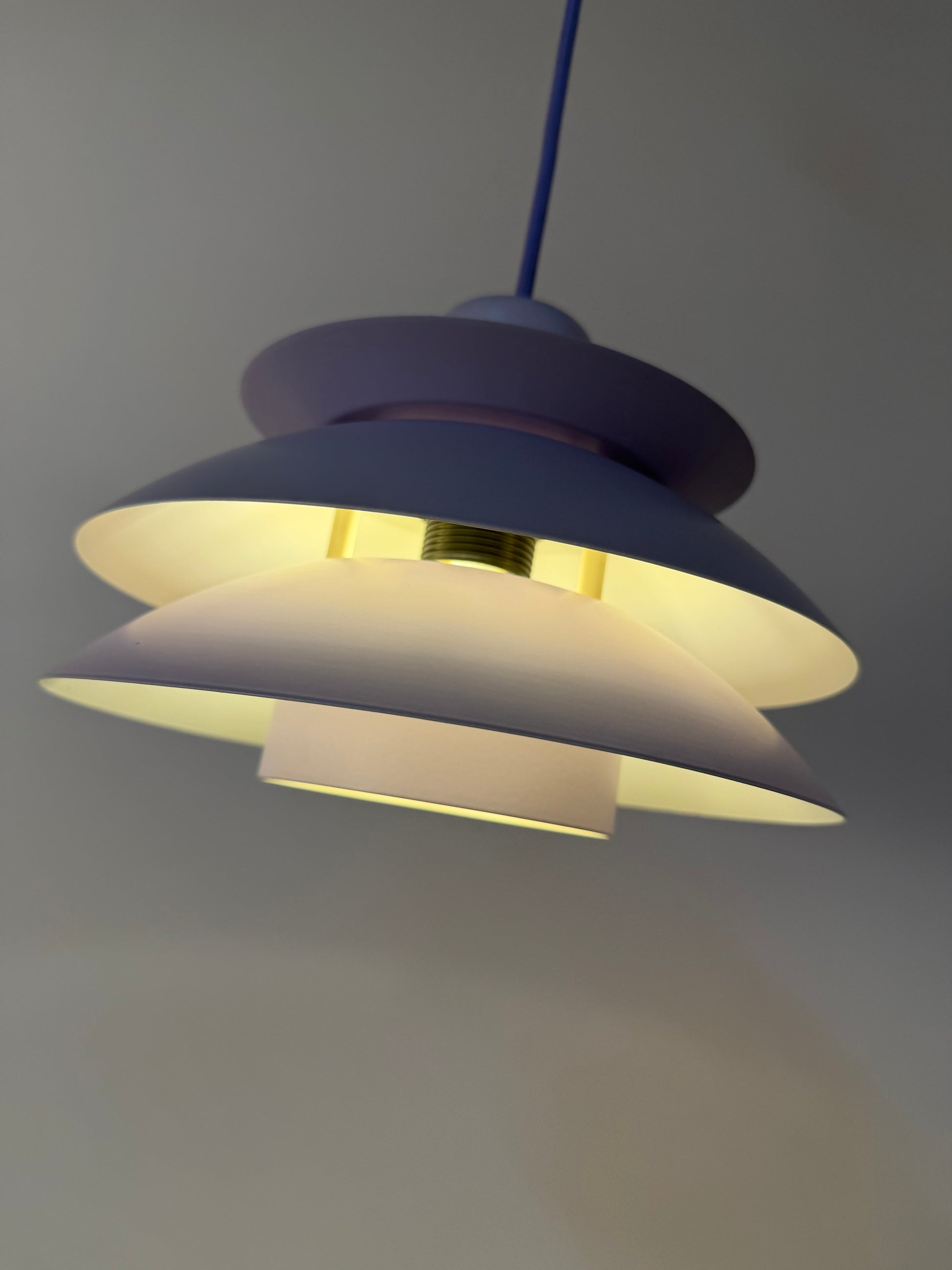 Lamellenlampe Typ 776 flieder von Horn