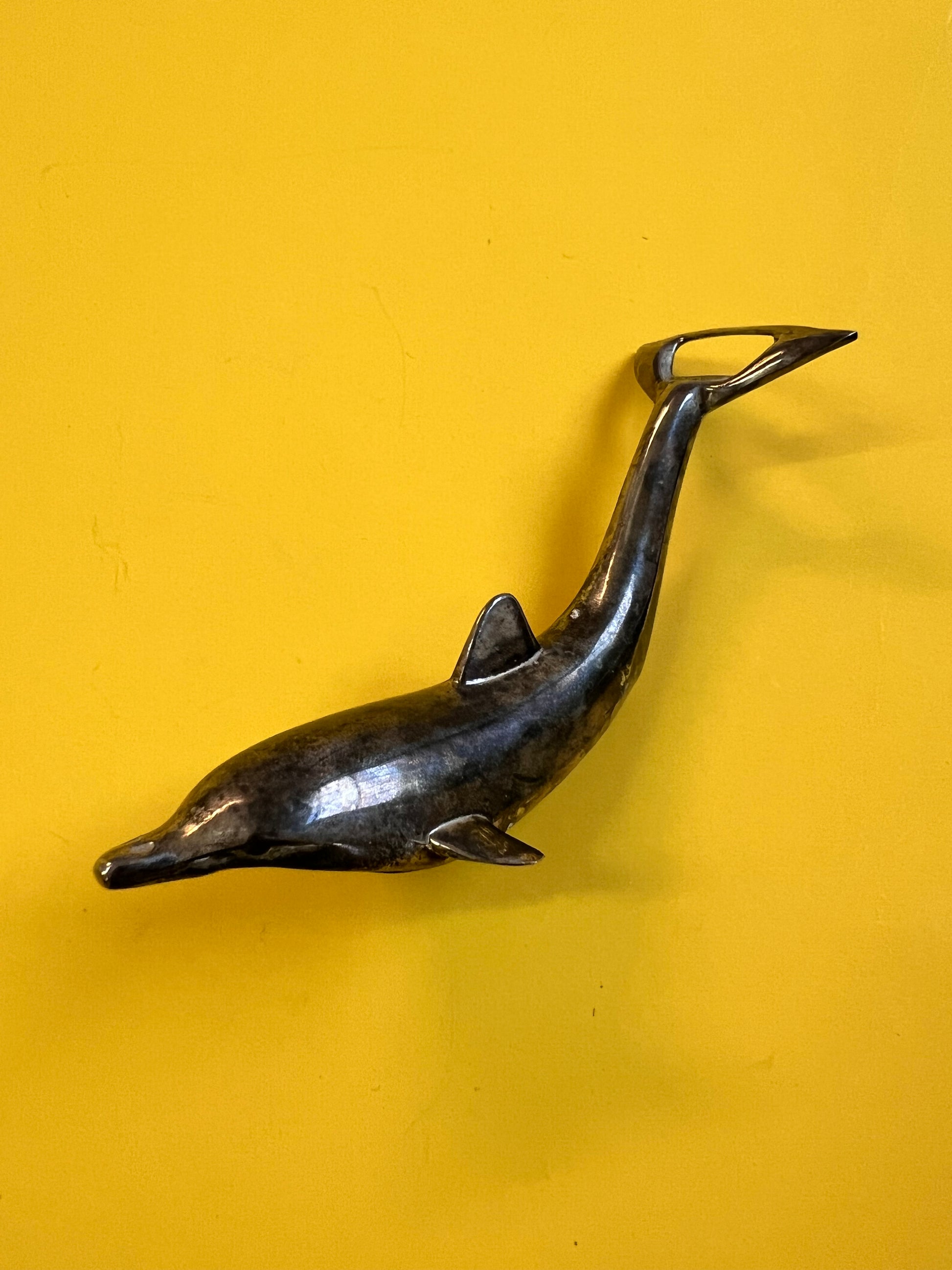 Flaschenöffner Delfin versilbert 60er