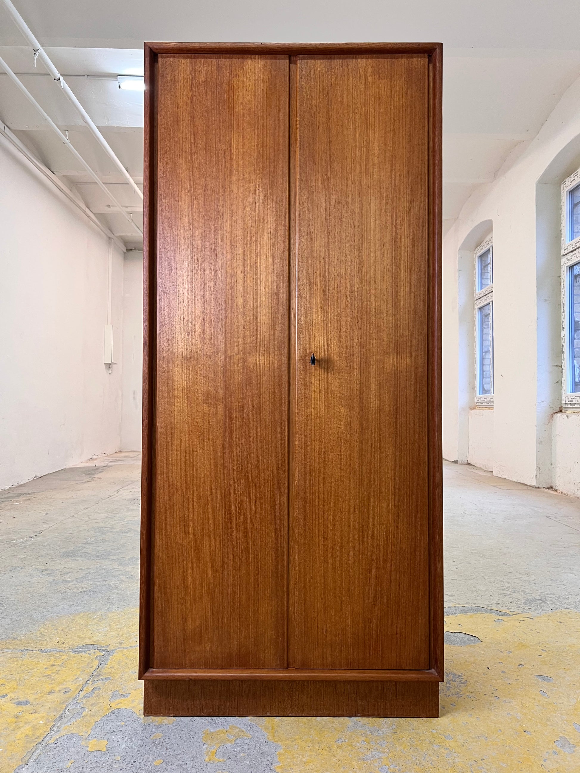 Kleiderschrank Typ 2994 Teak von rt Möbel