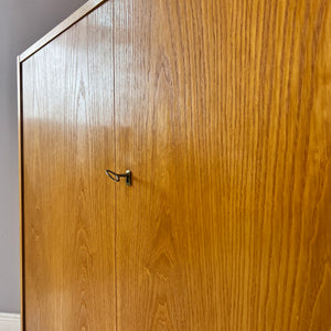 Schrank Typ 605 Esche von Hellerau