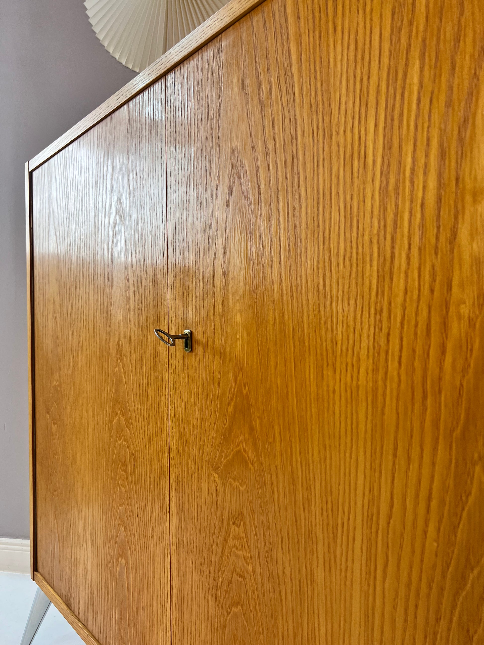 Schrank Typ 605 Esche von Hellerau